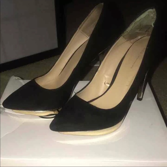 GOLD & BLACK ZARA PUMPS - Picture 2 of 3